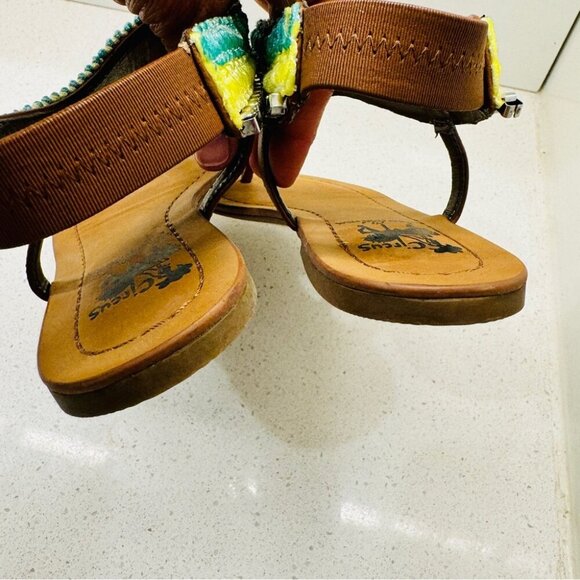 Circus by Sam Edelman Flip Flop Bailey Sandal T Strap Beaded Embroidered Sz 6 M - Picture 7 of 15